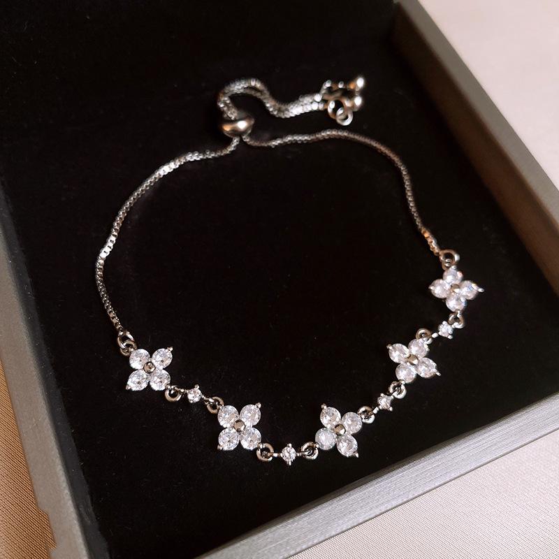 Elegante Geometrische Zirkonia Armband voor Damesmode - Veelzijdig, Trendy Bangle Sieraden