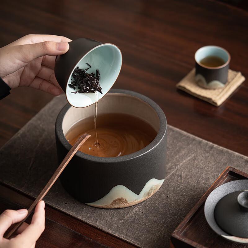 Sushih Hand-Painted Ceramic Tea Wash Basin