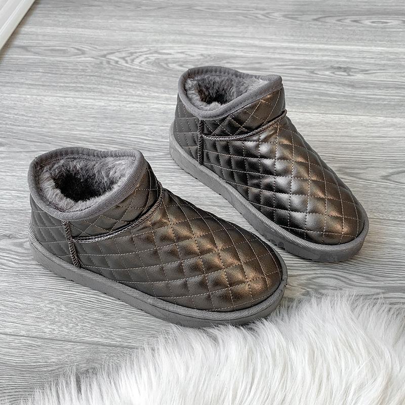 Fleece thickened cotton boots women's 2025 winter new short tube cold-proof cotton boots warm cotton shoes fur integrated short boots