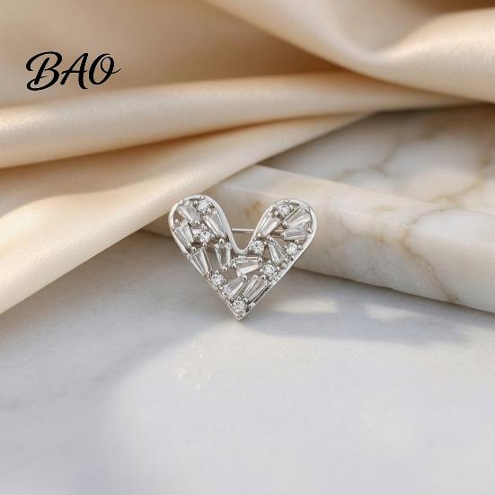 Decorative Alloy Brooch Mini Love Heart Pin, Silver Golden Plated Shape Fashion Jewelry Accessories Lapel Hats Bags Scarves Clothes Accessory Evening