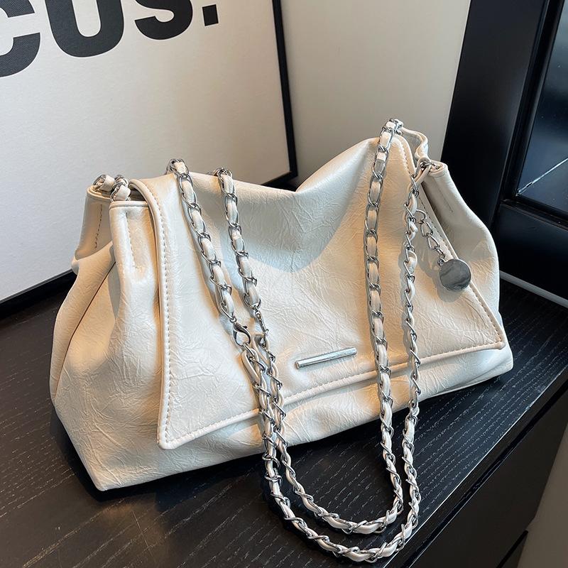 Spring and Summer Hot Sale Casual Large-capacity Soft Leather Tote Bag Korean Version Fashion Commuting Lazy Wind Chain Shoulder Bag Women