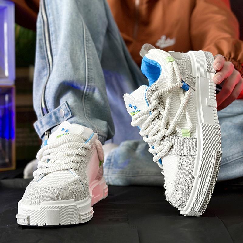 Fashion High Quality Spring New Mens Shoes 2025 Small Crowd Design Bread Shoes Men's Casual China-Chic Skateboard Shoes Fashion Sneakers