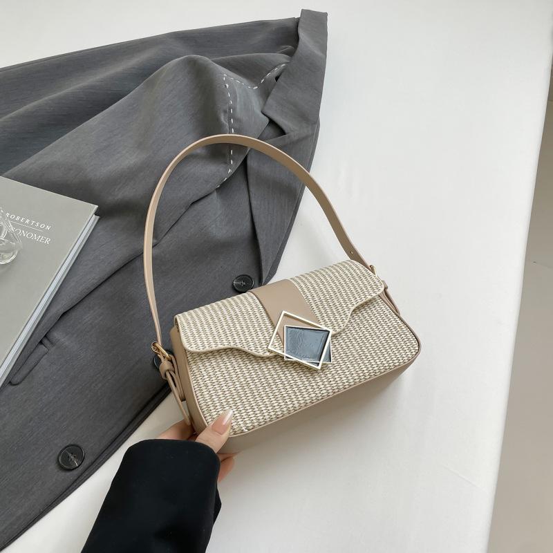 

Нишевая печатная сумка-багет в иностранном стиле, универсальная, на плечо, 2025 новая весенняя сумка большой вместимости, модная маленькая квадратная сумка, женская сумка хаки