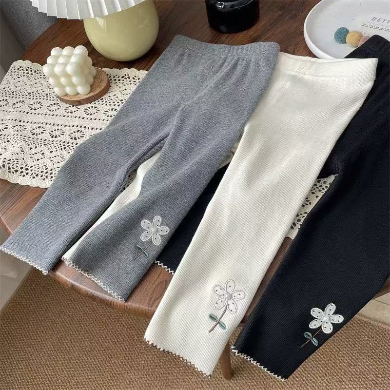 Spring and Autumn Baby Girls Flower Embroidered Leggings Outer Pants Early Autumn Children's Pants