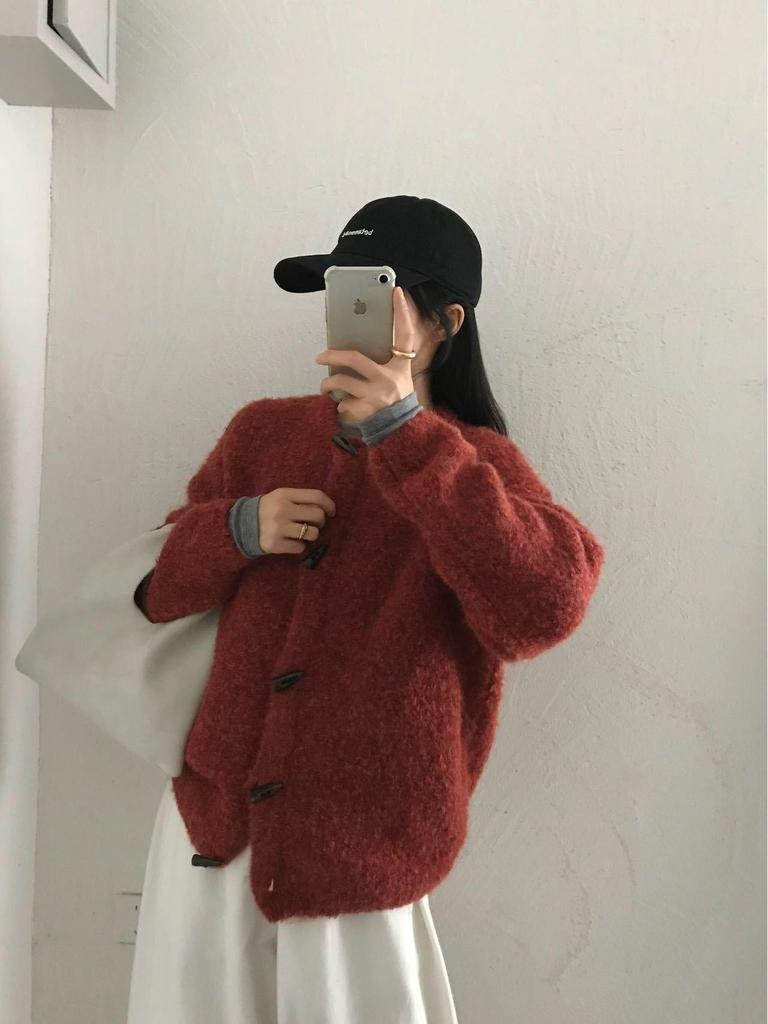 Japanese Style Soft Lamb Toggle Sweater - Women's Thickened, Cute, Comfortable Coat for Autumn 2025, White.