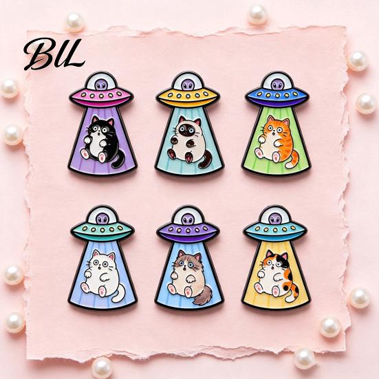 Alloy Cat Brooch Enamel UFO Metal Brooch, Aliens Ship Kitten Badge Pin, Pin Clothing Bag Scarves Hat Accessories for Men Women