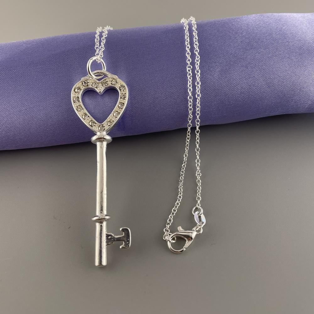 Fashionable Simple  Sterling  Necklace Cute Key Pendant Necklace For Women Jewelry Gift 46CM