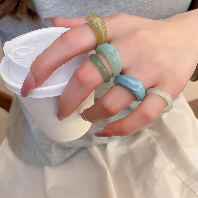 Pack of 5 Artisanal Crafted Acrylic Ombres Rings for Women Gradient Color Marbled Stackable Everyday Jewelry Gift