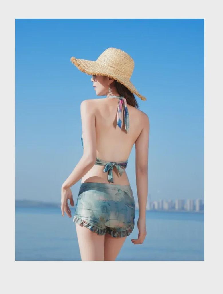 2025 Seaside Vacation Bikini Split Three-Piece Swimsuit for Women