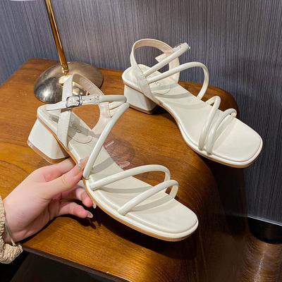 Beliebte Xiaoxiangfeng High Heels Temperament Feenstil Mittelhoch mit Rock Sandalen Mittelhoch Pendeln