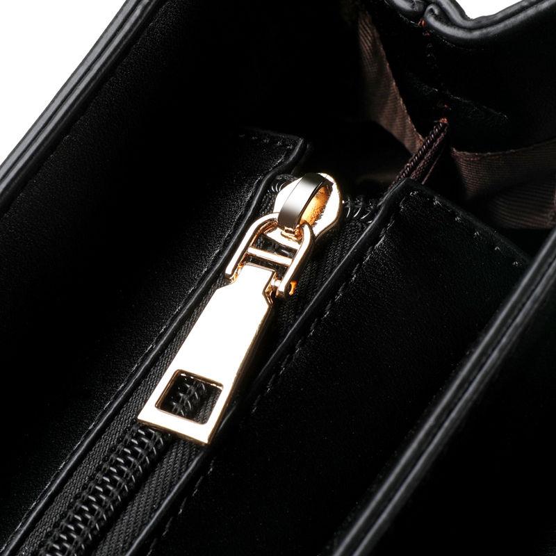 Vintage Fashion Shoulder Bag Soft Leather Middle-aged Portable Messenger Bag Women's Bag