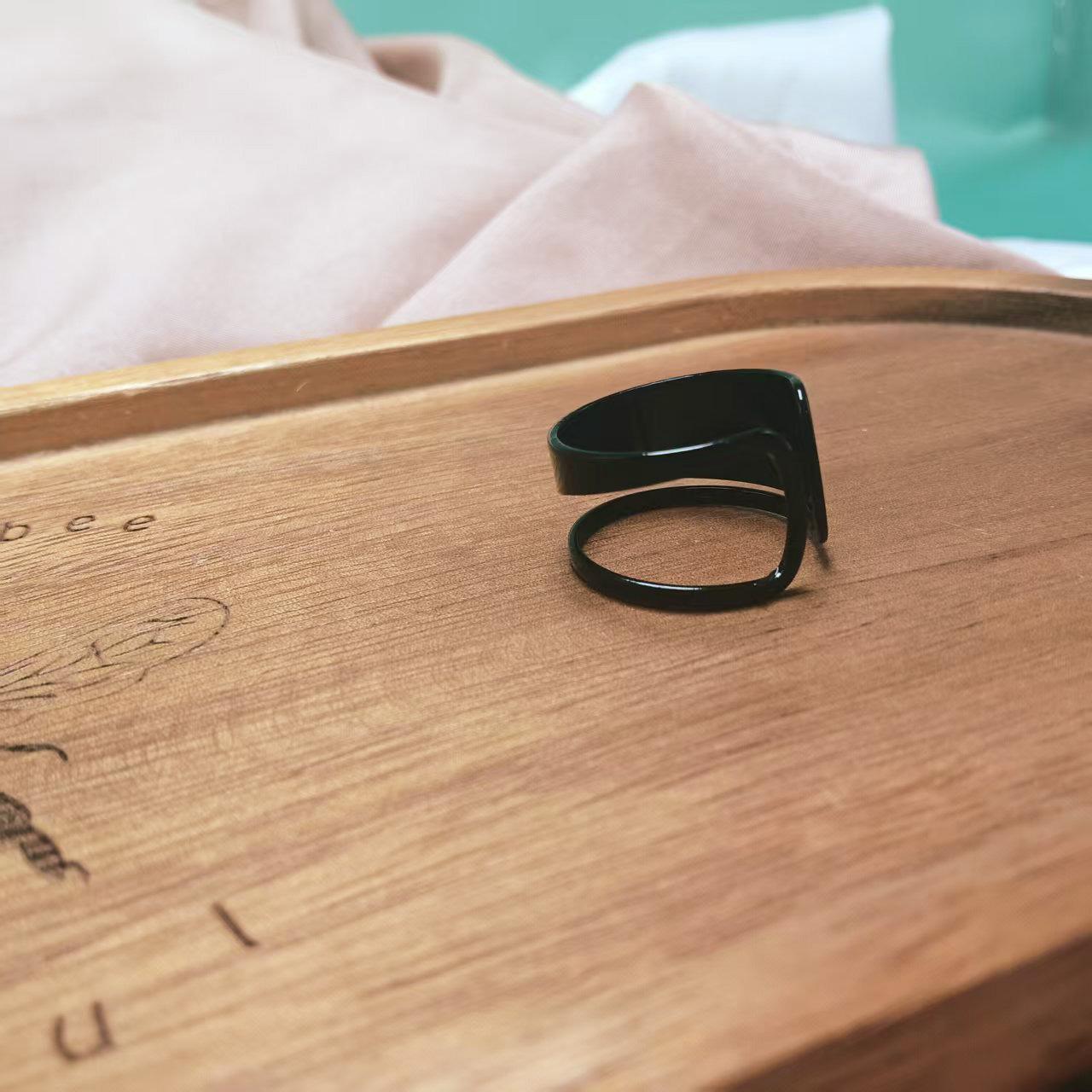 Новое ажурное кольцо простое, модное, элегантное и универсальное.