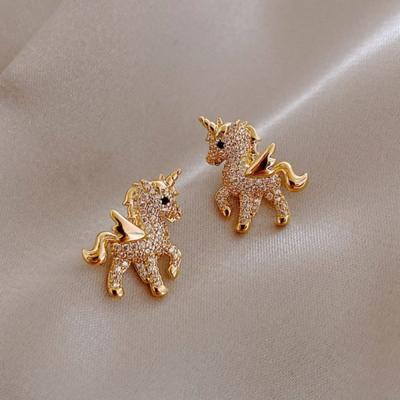 Luxury  Inlaid Rhinestone Flying Wings Horse Stud Earrings For Women Men Temperament Animal Horse Earring Party Jewelry