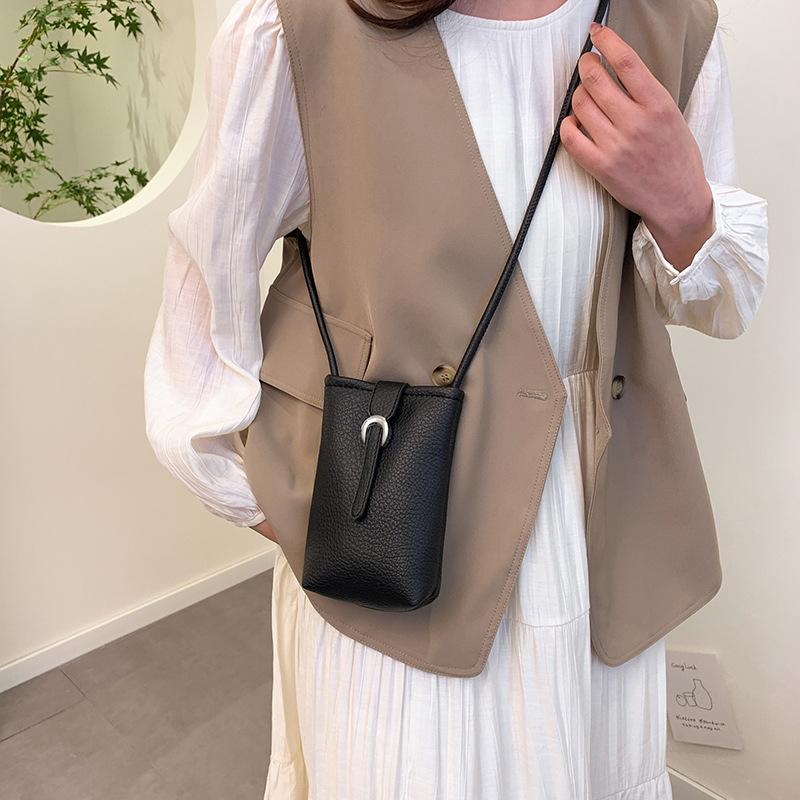 New Hot Selling Women's Shoulder Bag High Quality Pu Leather Handbags Large Capacity Crossbody Bags for Women Phone Purse Flap