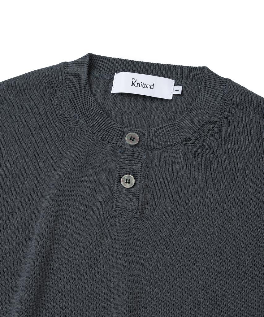 KNITTED Shellon Cooling Single Crop Henley Neck Knit Charcoal