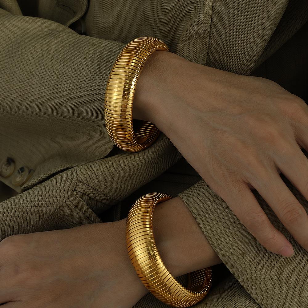 20Mm European and American Exaggerated Retro Thread Elastic Bracelet Necklace Set Personalized Trendy Titanium Steel Design Accessories