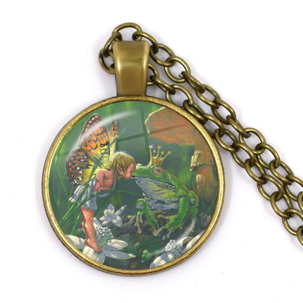Handmade Vintage Frog Fairy Pendant Necklace Glass Cabochon Fashion Women Charm Jewelry Necklaces and Chains Female