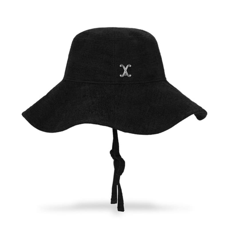 VARZAR VA Curved Studded Big Visor Bucket Hat Black