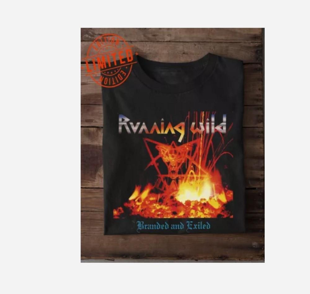 

Чорна унісекс футболка з коротким рукавом Running Wild Branded And Exiled M