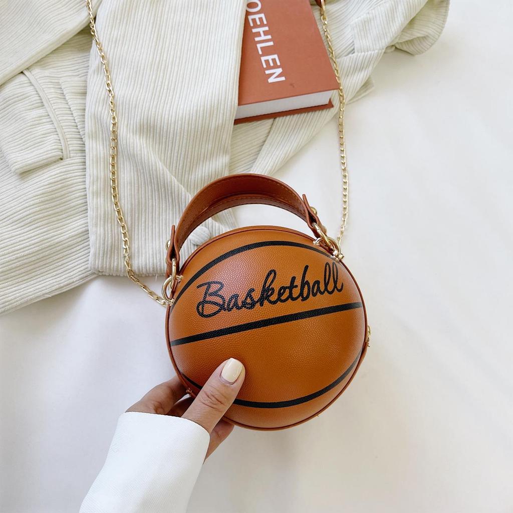 2024 Trendige Damen Basketball Umhängetasche im Western-Stil: Vielseitige, stilvolle, kleine runde Tasche