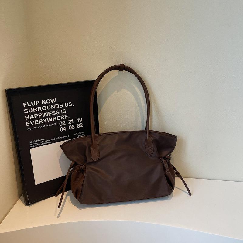 Casual Large-capacity Nylon Cloth Bag Women's New Commuter Versatile Shoulder Bag Going Out To Work Tote Bag