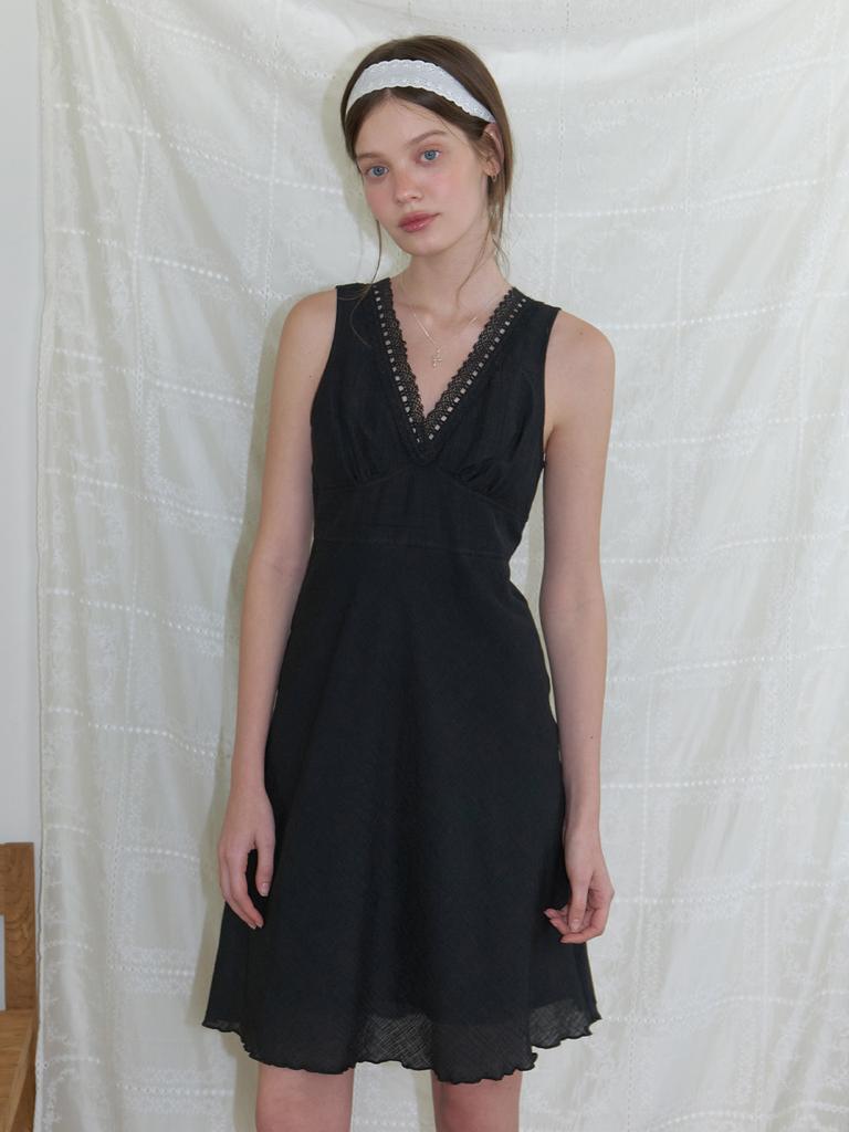 Liel Forras Lace Midi Dress (Black)