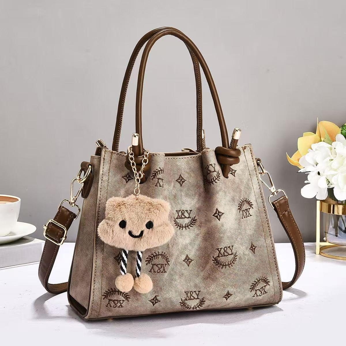 

Women s New Handbag Shoulder Bag Embroidered Tote Bag Large Capacity Commute Bag коричневий