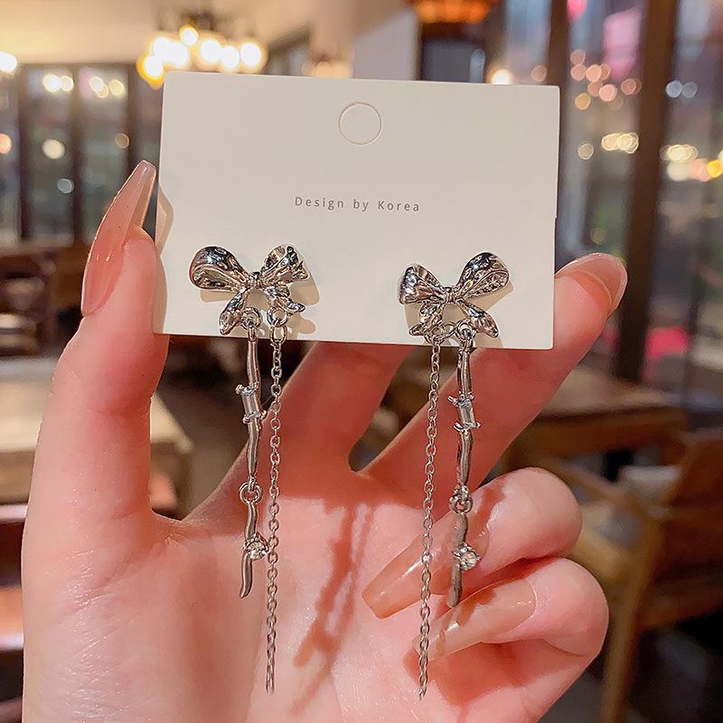 Elegantní náušnice s třásněmi ve tvaru motýlů ze stříbra S925 pro ženy - Lehký luxus, pohádkový styl