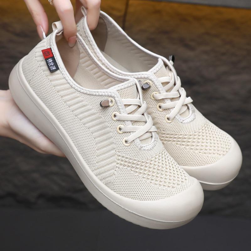 Women's shoes casual shoes spring light flat shoes fashionable versatile mother shoes soft sole not tired feet breathable fly woven single shoes