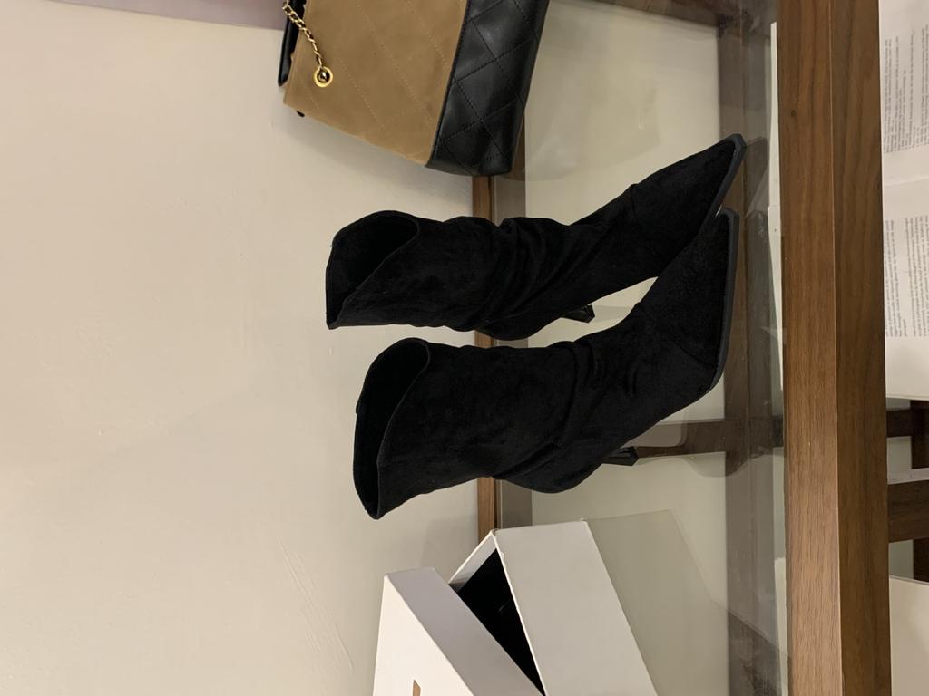 Stiletto French Temperament Leopard Print Pointed Short Boots Women's Boots Autumn 2025 New Suede Medium Tube Stacking Boots