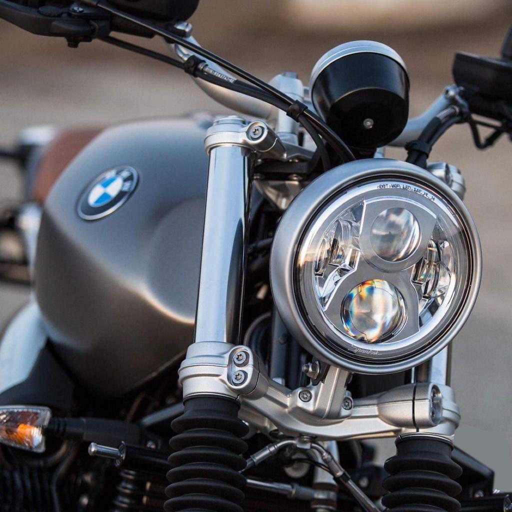 7-Inch Round LED Headlight for Wrangler, Jeep, Harley, and Motorcycles