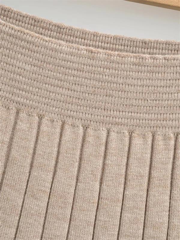 Elegant Korean Style A-Line Knit Skirt: High-Waisted, Slimming, Pleated, Versatile, Age-Reducing - Autumn/Winter 2025 Collection.