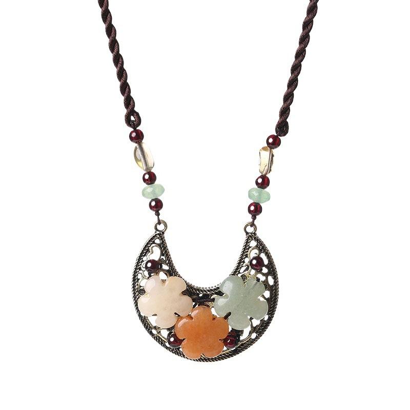 GEMCHIC Women's Vintage Ethnic Style Necklace with Aventurine Flower Pendant, Handmade Chinese Retro Collarbone Jewelry