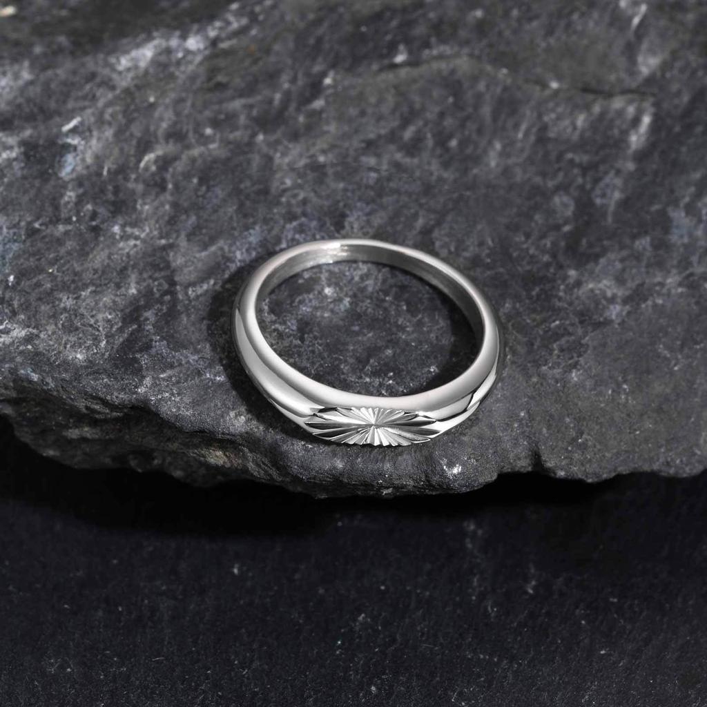 Minimalist Silver Color Men's Ring,Embossing Radiation Sunburst Stainless Steel Tail Ring,Stylish Wedding Finger Ring Gifts