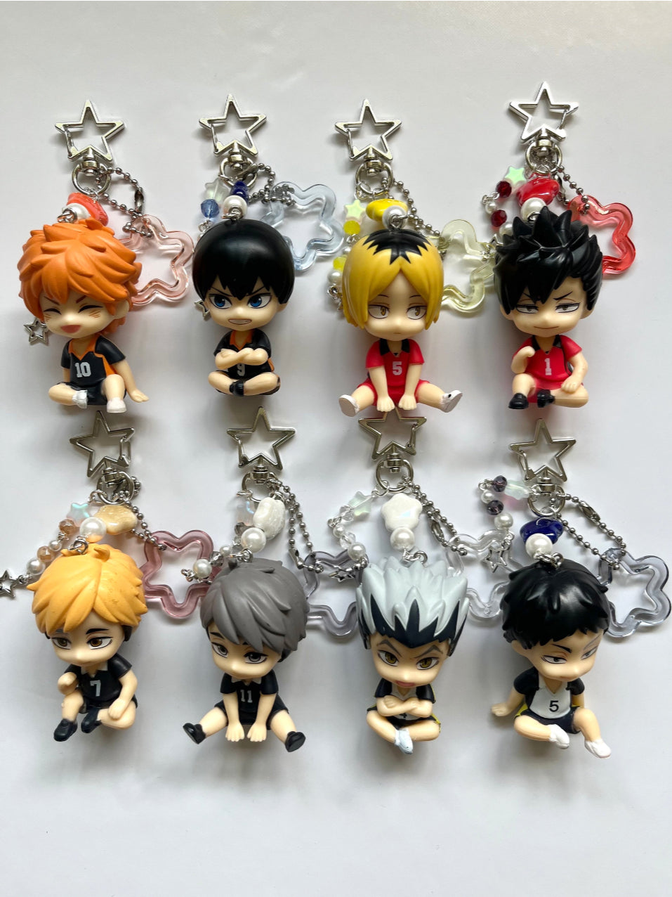 Karasuno High School Volleybalclub Zittende Charms, Handgemaakte Accessoires, Unieke Anime Verzamelingen, Perfect Cadeau voor Fans