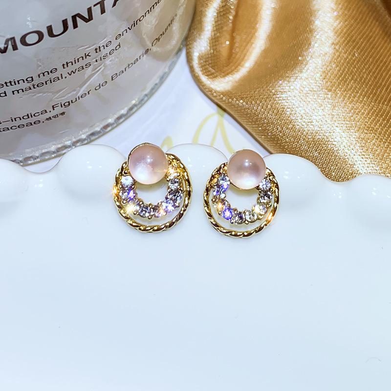Silver Needle Diamond Stud Earrings: Elegant, Simple Design for Women