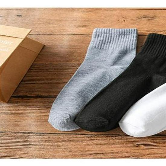 100 Paires de Chaussettes Jetables Mi-Haut Noir et Blanc pour Hommes et Femmes, Durables et Sans Lavage - Idéal pour les Magasins de Bain de Pieds.