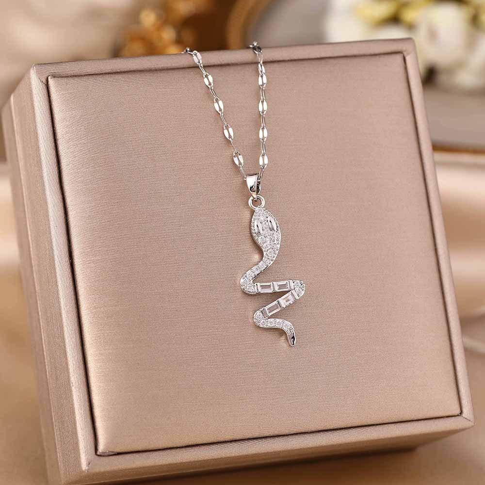 Women's Silver Titanium Steel Necklace with Micro-Inlaid Zircon - Elegant, Durable Clavicle Chain Jewelry