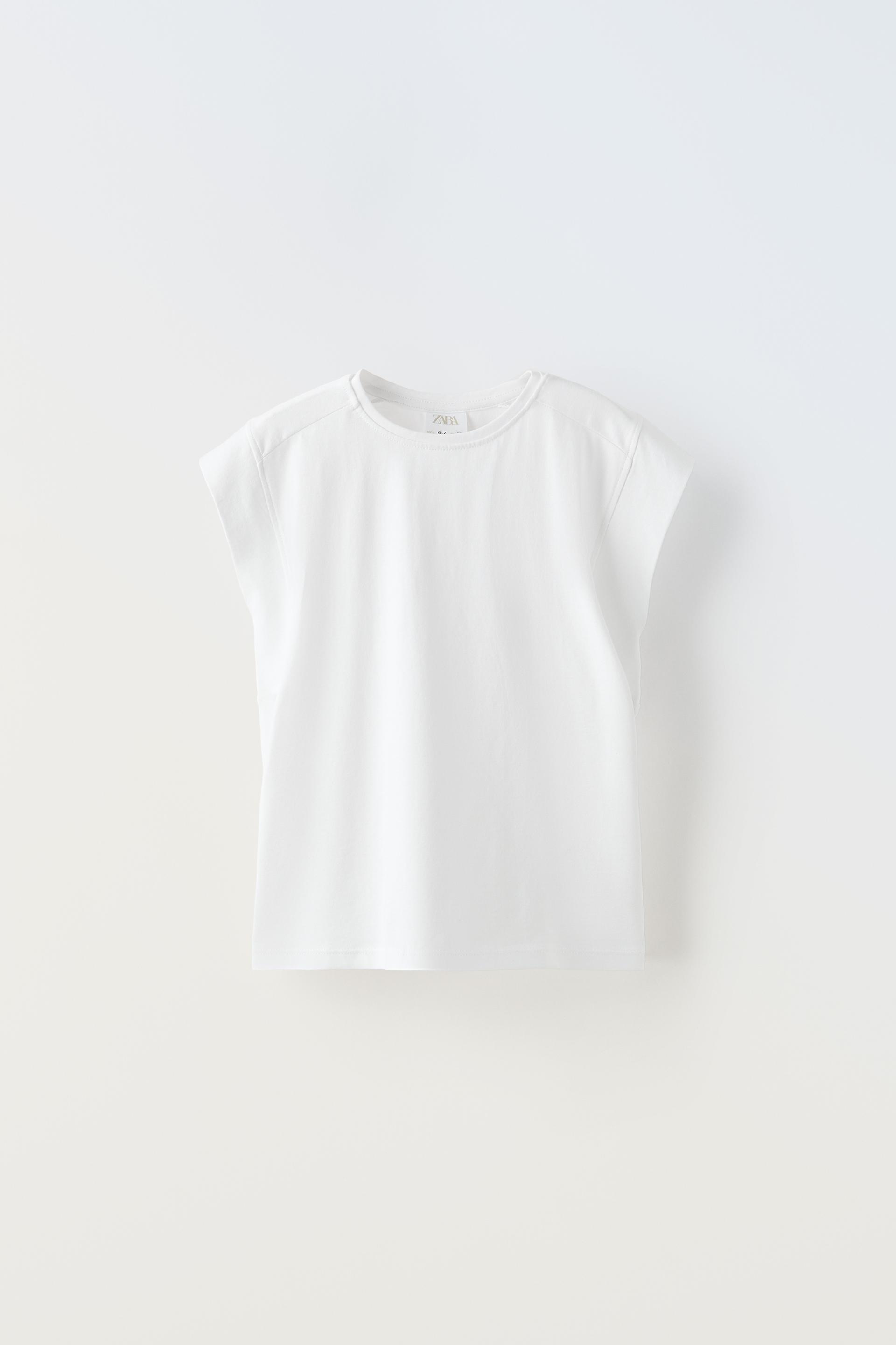 

ОДНАЯ ФУТБОЛКА С КАРМАНОМ