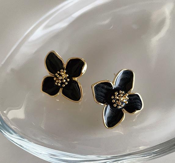 French Light Luxury High-end Drip Glaze Flower Stud Earrings Niche Design Unique Earrings Simple Face Earrings
