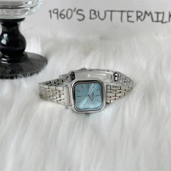 New Fashion Square Dial Ladies' Quartz Watch with Steel Band – Versatile and High-End