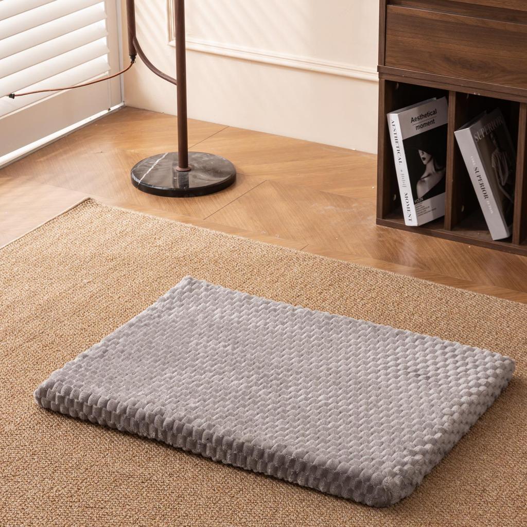 Plush Winter Pet Bed: Thickened Sponge Cushion, Removable & Washable for Cats and Dogs