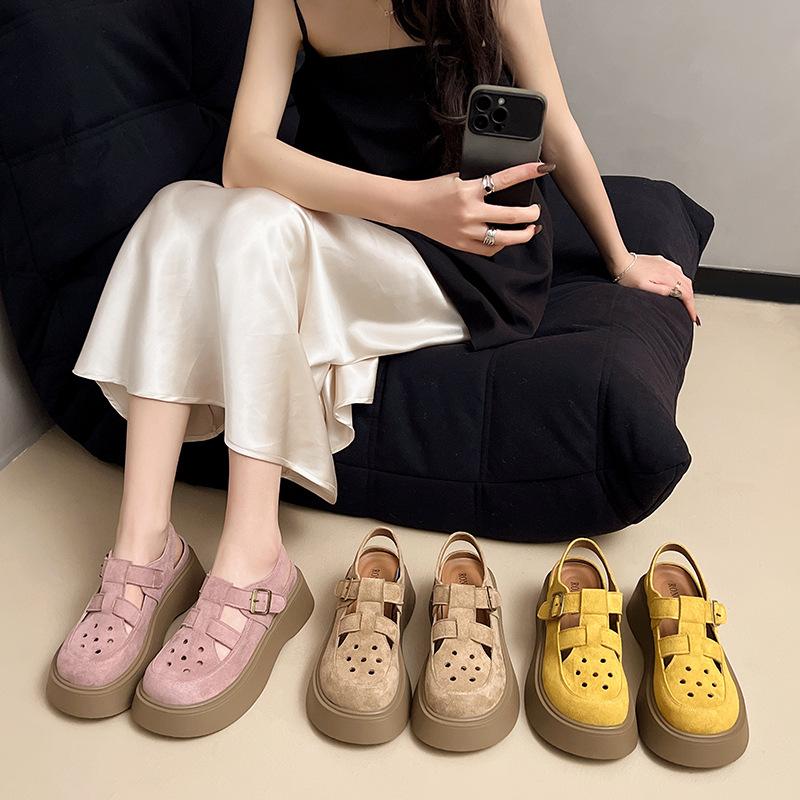 Soft leather sandals women's 2025 summer new thick-soled heightening bag head hollow outer wear all-inclusive shoes single shoes