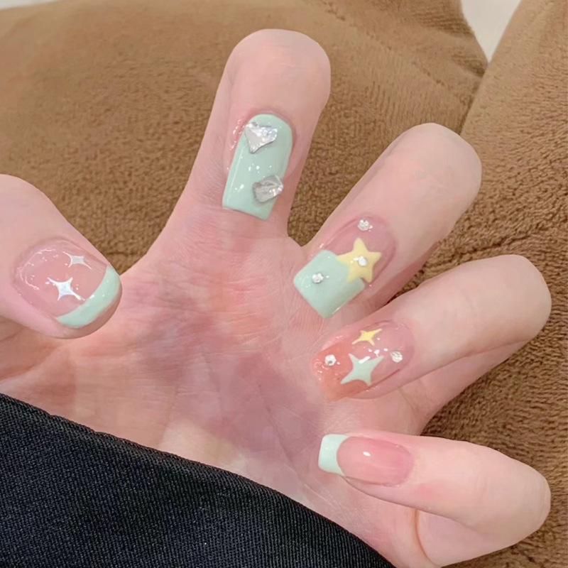 

Милые мультяшные короткие ногти-типсы гробовидной формы - Съемные дофаминовые маникюрные типсы Gel Polish Application Kit