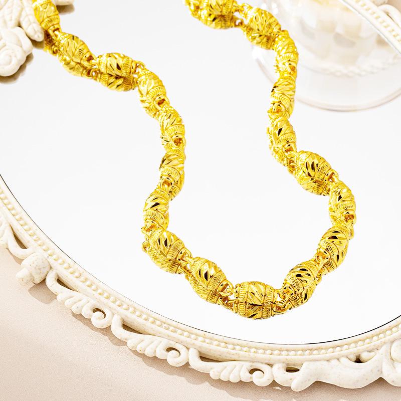 

Вьетнамское песочное золото, ретро ожерелье: Прочная мужская цепочка с резным цветочным дизайном и оливковыми бусинами.