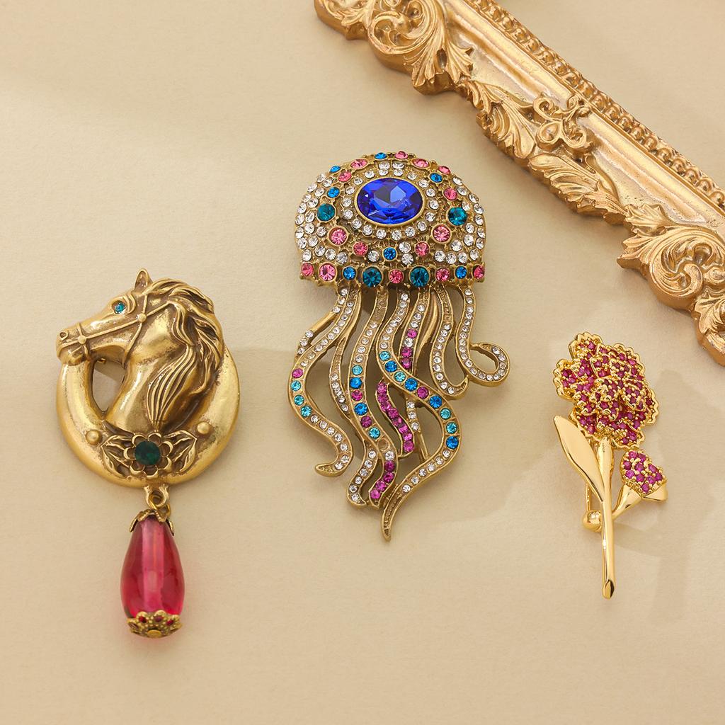 Shiny Jellyfish Pin Marine Animal Party Brooch Temperament Rose Brooch Personality Horse Head Brooch