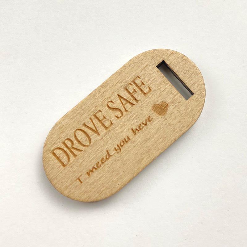 Creative Wooden Keychain & Charm: DIY Car Pendant & Gift Souvenir