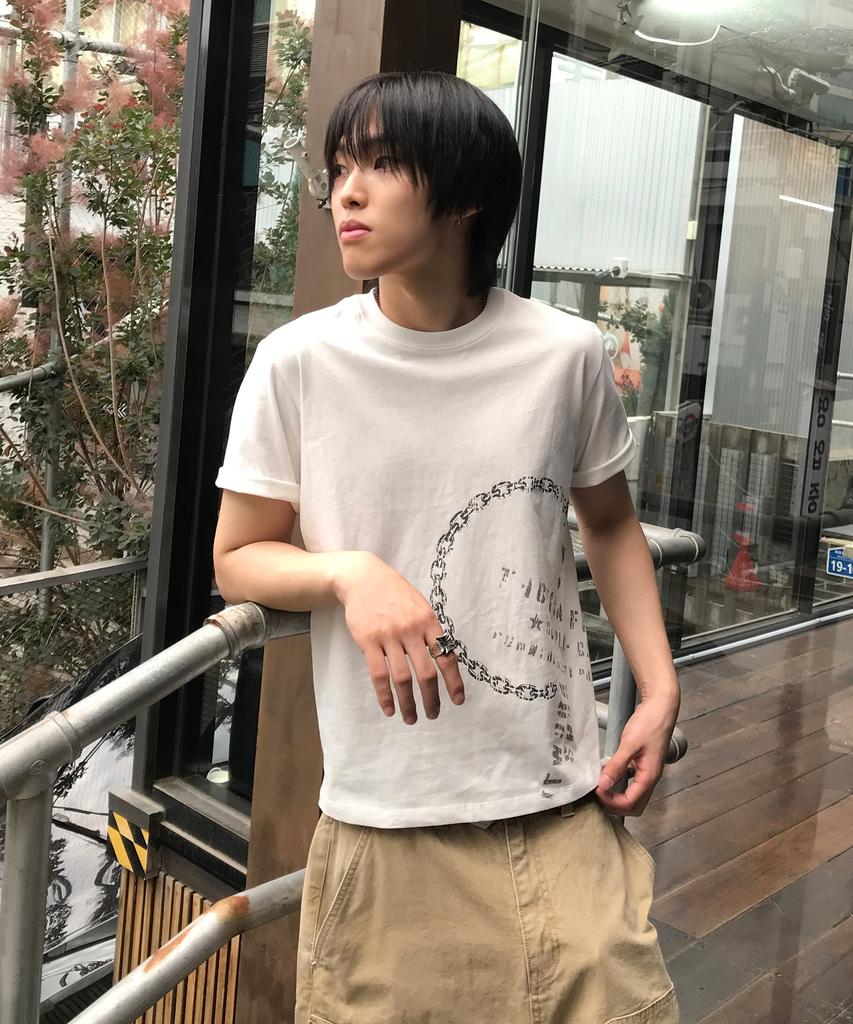 Gicheol Low Chain T-Shirt (White)