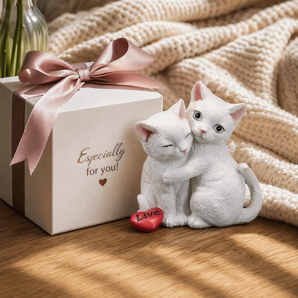 Stable Outer Coating Finish Resin Cat Figurine for Garden and Shelf