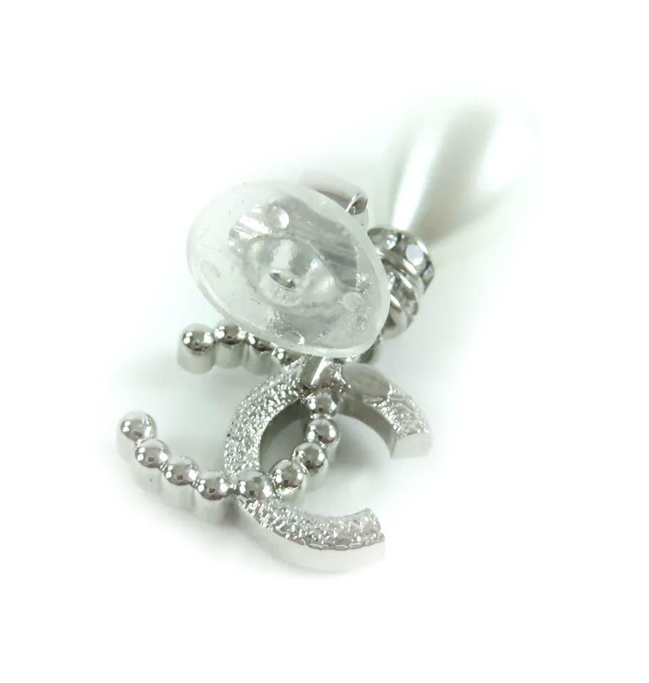 Excellent CHANEL Earring Silver Women B24S Used